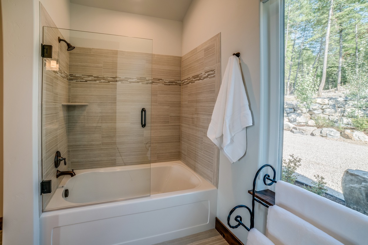 Shower & Tub Repair in Waipahu